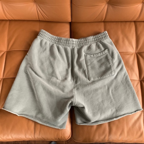Yeezy Season 6 Sweat shorts - Picture 2 of 4